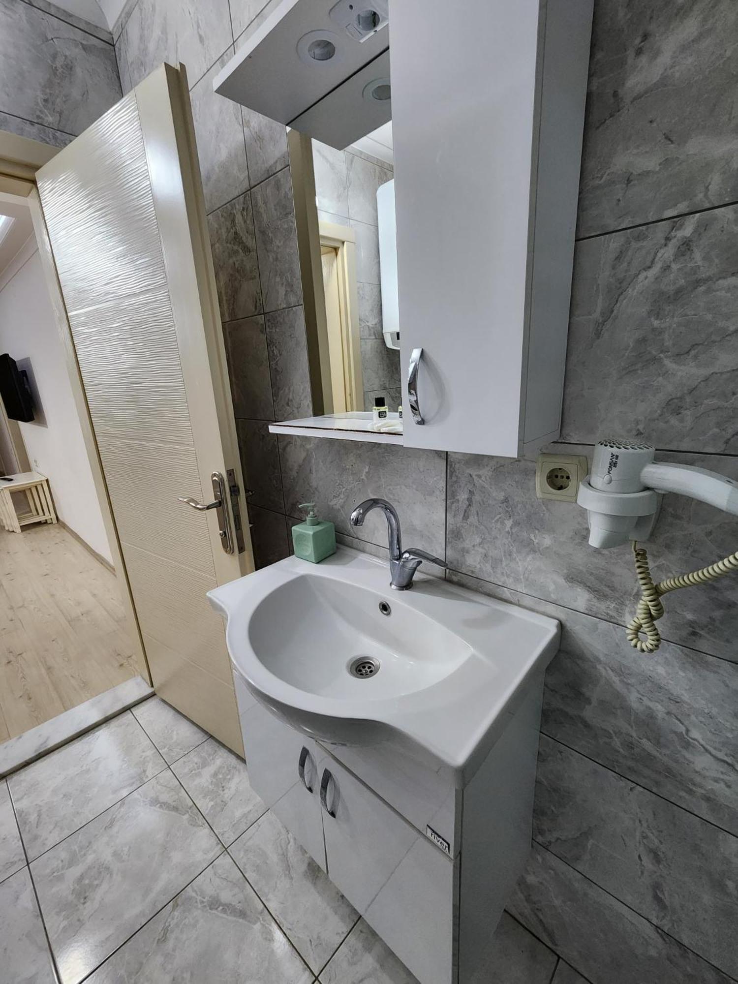 Esa Apart Hotel Trabzon Phòng bức ảnh